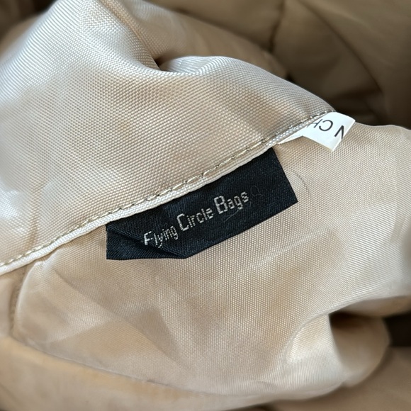 U.S. military bags ACU Flying Circle Bag and green flyer’s helmet bag - Picture 11 of 12